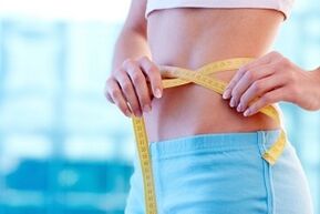 misurazione della vita durante la perdita di peso in una settimana di 7 kg